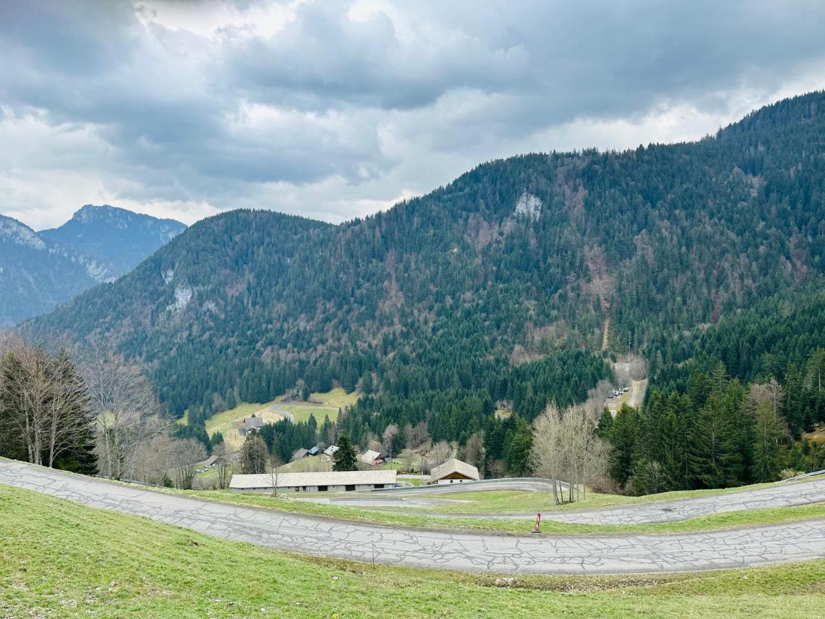 Вілла Chalet Du Bonheur Bonnevaux  Екстер'єр фото